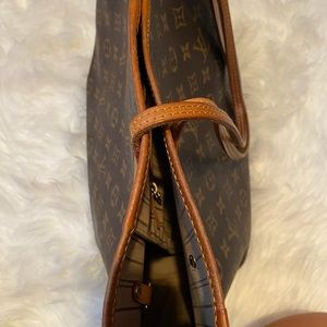 Authentic Louis Vuitton Neverfull MM